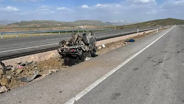 Bayram tatiline gelen öğrenciler kaza yaptı: 1'i ağır 4 yaralı