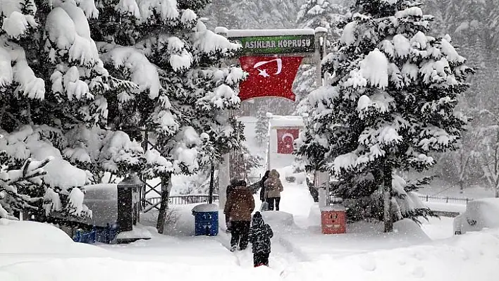 Bazı ilçelerde kar kalınlığı 1 metreyi geçti