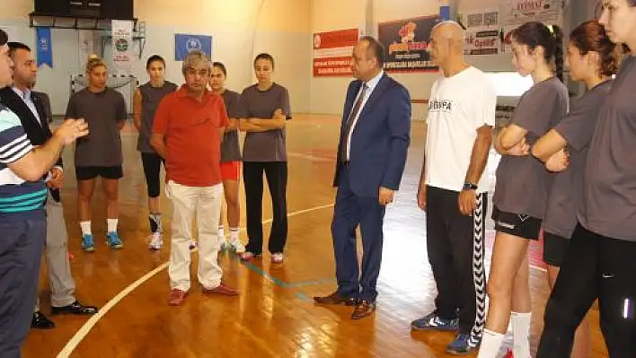 Belediyespor Hentbol Takımı İlk Antrenmanına Çıktı