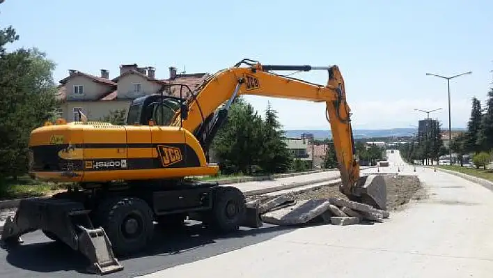 Beton Asfalt Yerine Sıcak Asfalt Dökülecek