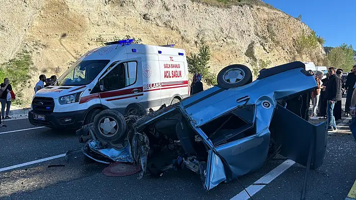 Budamış'ta kaza! Takla attı, 1'i ağır 3 yaralı