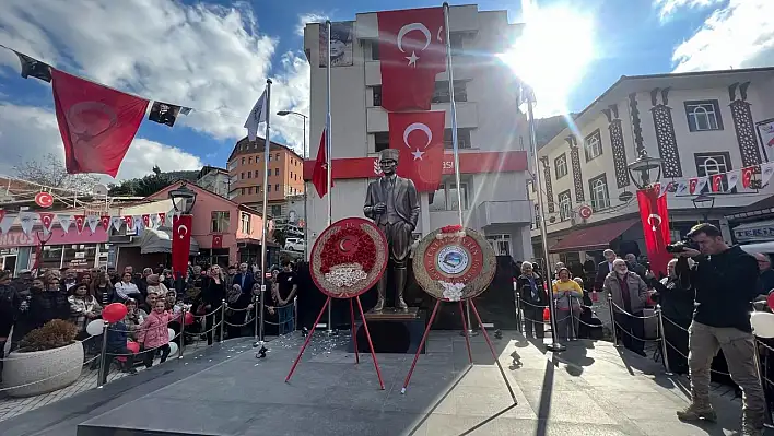 Çatalzeytin'de Atatürk anıtı açıldı