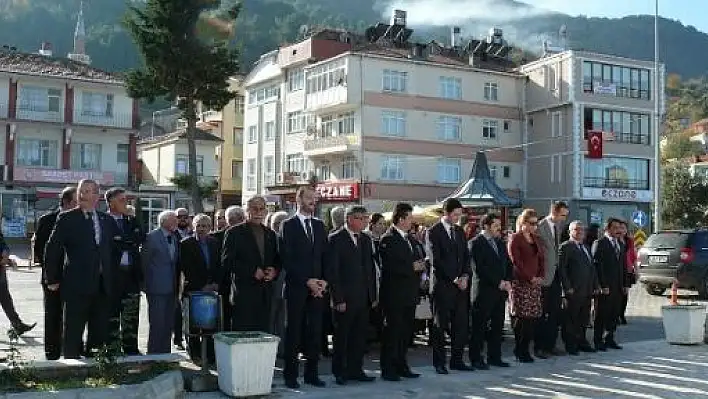 Çatalzeytin'de Öğretmenler Günü Kutlandı 