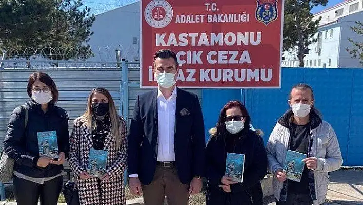 Cezaevindeki hükümlülere kitap hediye edildi