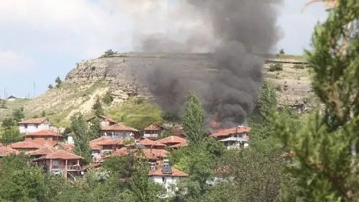 Çıkan Yangında Ev Kullanılmaz Hale Geldi