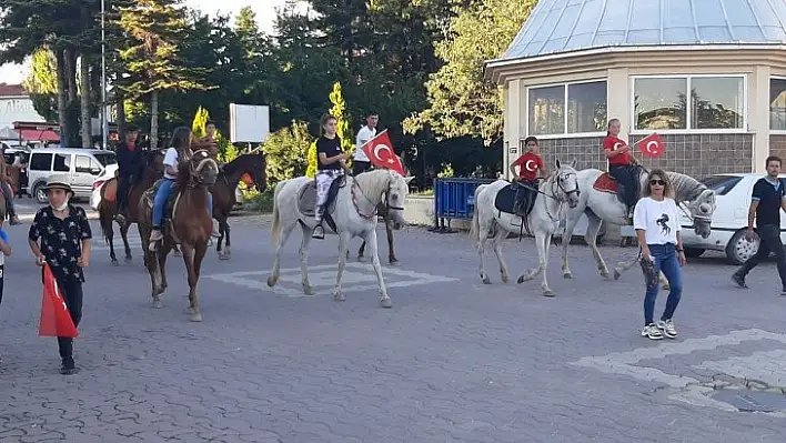 Daday'da 15 Temmuz şehitleri için yürüyüş düzenlendi