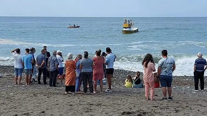 Denizde kaybolan genç halen bulunamadı