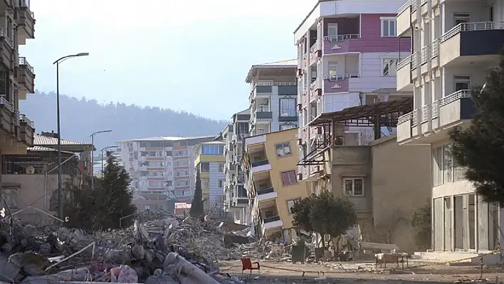 Depremde acı bilanço ağırlaşıyor