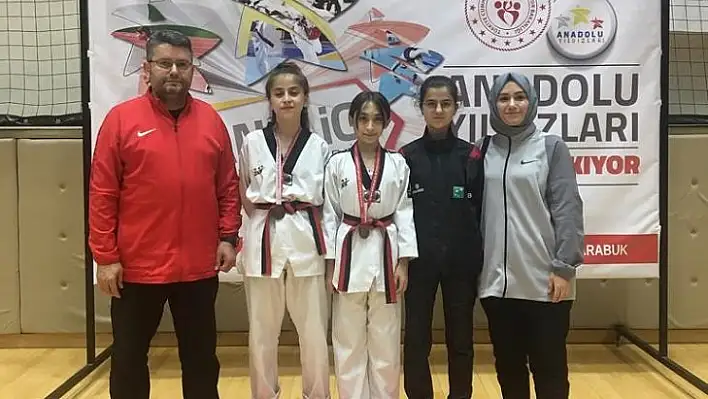 Erişenli taekwondoculardan iki madalya