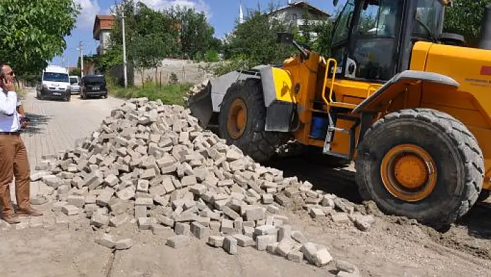 Esentepe'de Asfaltlama Çalışmaları Sürüyor