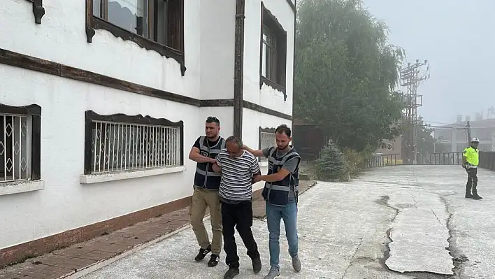 Eşini ve 2 polisi yaralayan zanlı tutuklandı