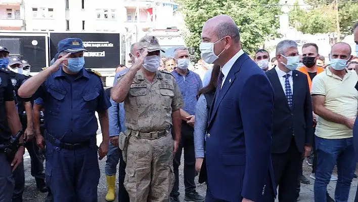 Felaketin yaşandığı Bozkurt'ta Zafer Bayramı kutlandı