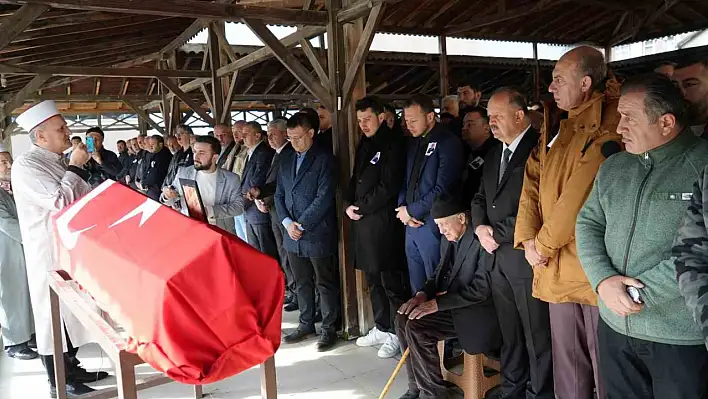 Boğularak ölen Civelek, toprağa verildi