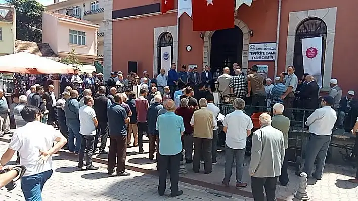 İnebolu'da hacı adayları uğurlandı