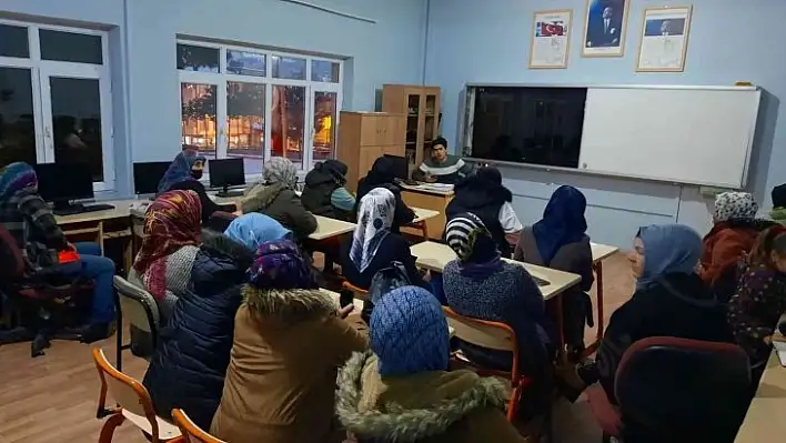 'Hasta ve yaşlı bakım' kursiyerleri sertifikalarını aldı