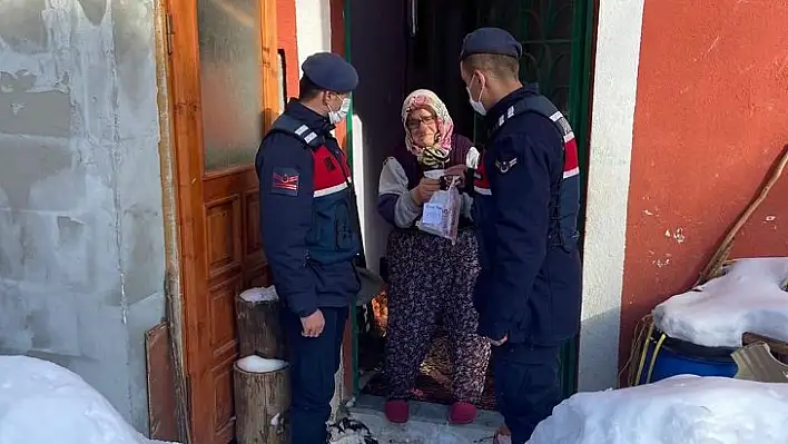 İlacı biten hastanın yardımına jandarma koştu