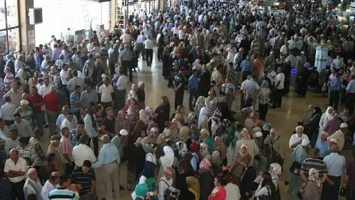 İlk Hacı Kafilesi Kutsal Topraklara Uğurlandı