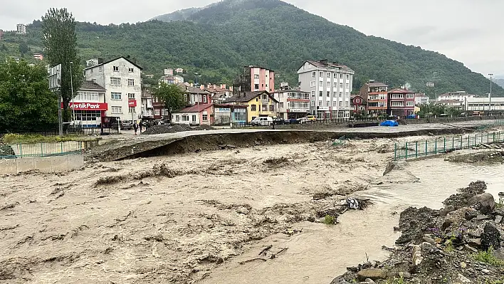 İnebolu-Kastamonu kara yolunda çökme!