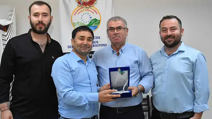 İş adamı Alan'a şükran plaketi