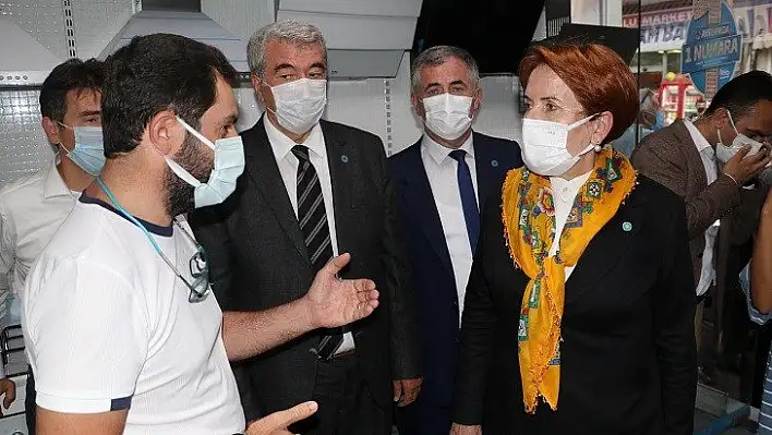 İYİ Parti Genel Başkanı Akşener, ilçe esnaflarını ziyaret etti