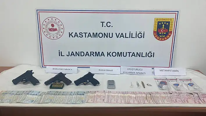 Jandarma geçit vermedi! 4 gözaltı