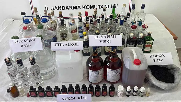 Jandarma, sahte içkiye geçit vermedi