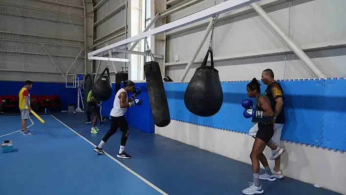 Olimpiyatlara yabancı ülkelerle hazırlanıyor