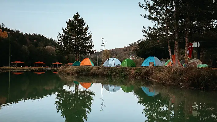 Kamplarla doğa turizmini öğreniyorlar