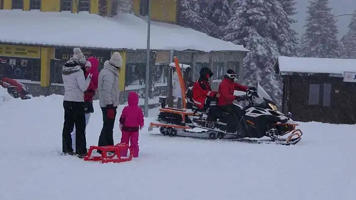 Kayak tutkunlarından Ilgaz Dağına yoğun ilgi