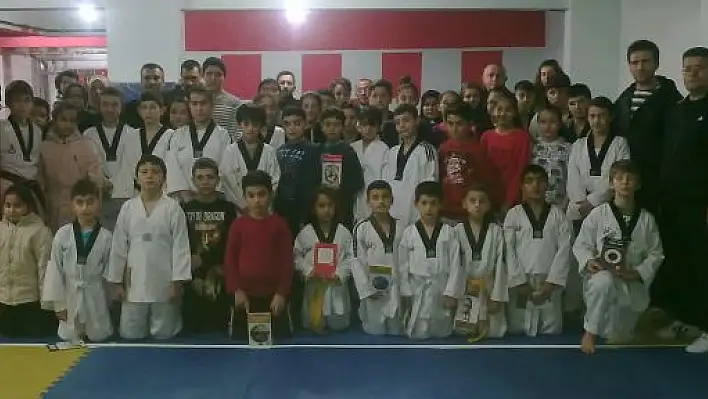 Kasem Taekwondo Ocak Ayı Sınavını Yaptı