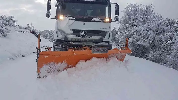 546 köy yolu ulaşıma kapandı