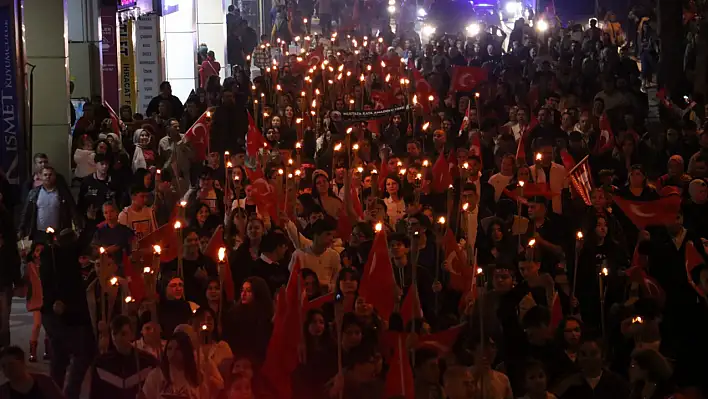 Kastamonu'da fener alayı düzenlendi