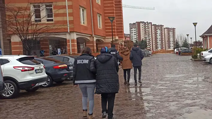 Kastamonu'da FETÖ operasyonu! 4 gözaltı