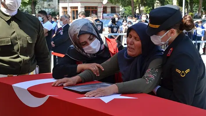 Şehit Öztürk, son yolculuğuna uğurlandı