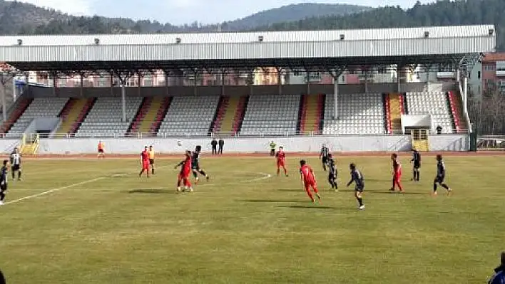 Kastamonuspor kendi sahasında mağlup oldu