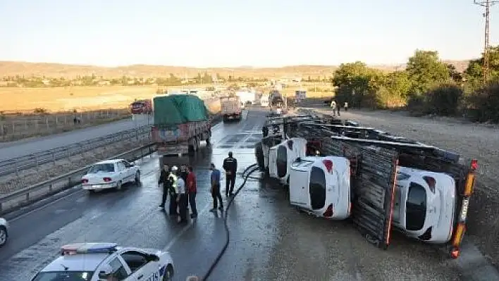 Kaza Sonrası Sıfır Otomobiller Cayır Cayır Yandı 