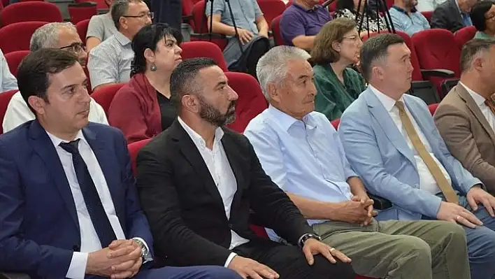 Kırgızistan'da 'Tarihi Liderler' konferansı