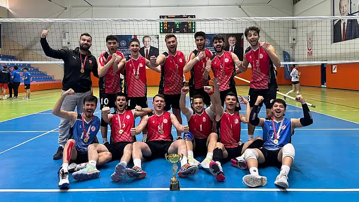 KYK Erkek voleybol takımı ilki yaşattı