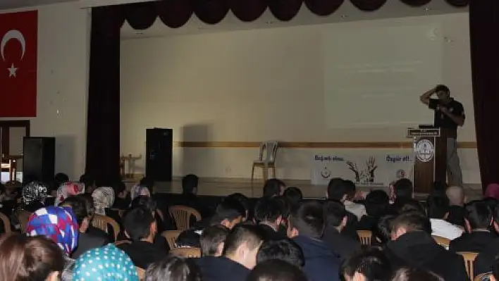 Madde bağımlılığı seminerleri sürüyor