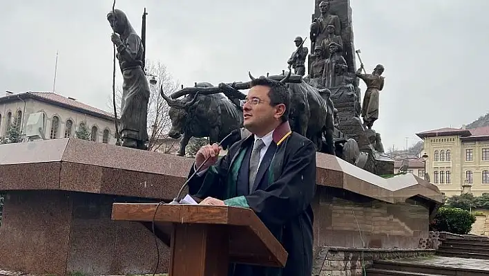 'Mesleğimiz tehdit altında! Avukatlar Günü'nü kutlayamıyoruz!'