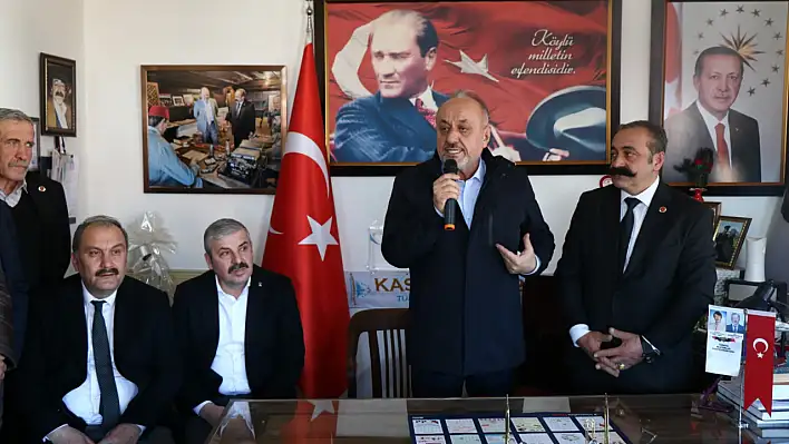 'Muhtarlarımız yerel yönetimlerin belkemiği'