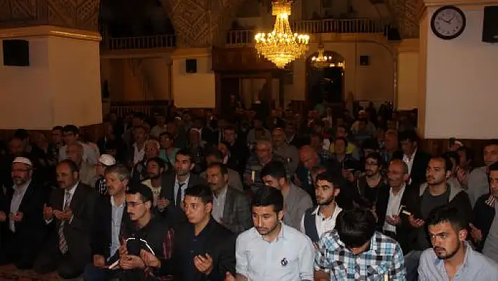 Nasrullah Camii Mezuniyete Ev Sahipliği Yaptı