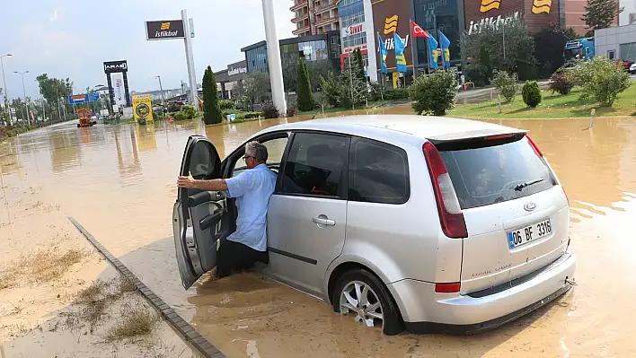 Sağanak ve dolu hayatı olumsuz etkiledi