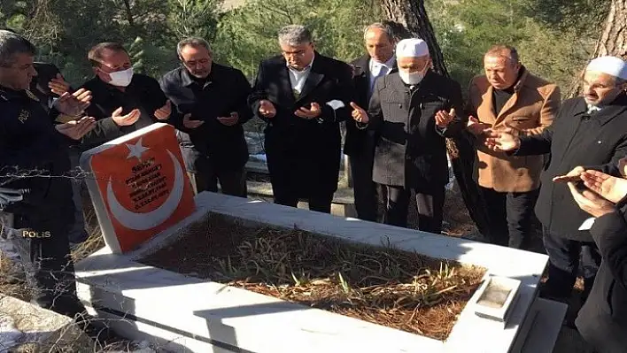 Şehit polis memuru Atan, kabri başında anıldı