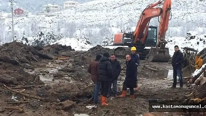 Şehre Su Veren Şebeke Patladı