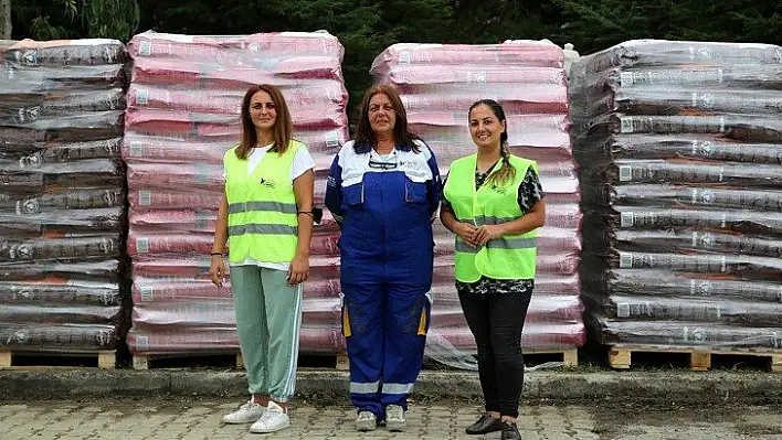 Sel bölgesindeki sokak hayvanlarına 12 tonluk mama desteği