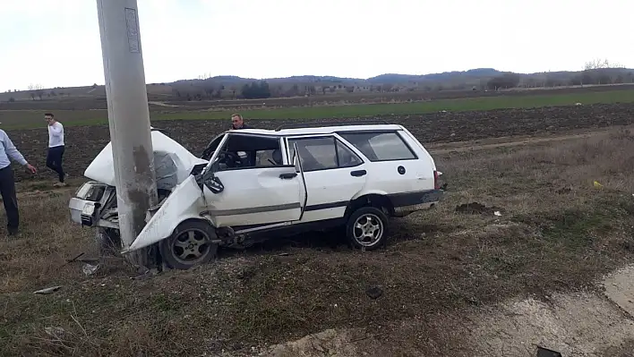 Sürücü öldü, 4 günlük bebek ve annesi yaralandı