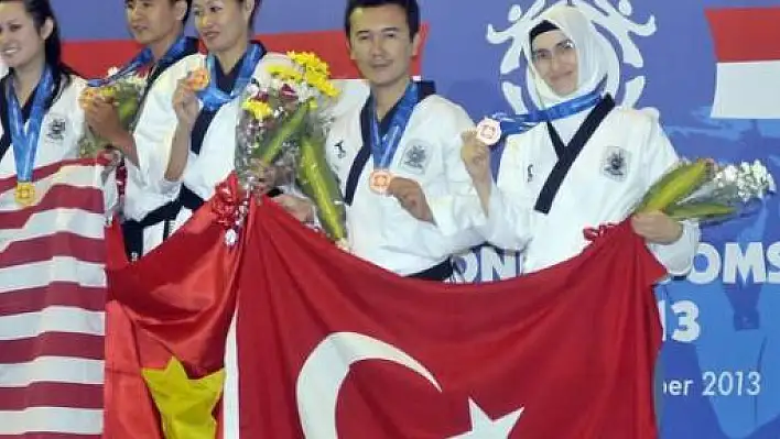 Taekwondo'da Madalyalara Devam