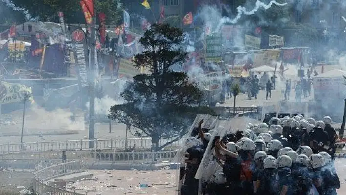 Taksim'de tansiyon düşmüyor