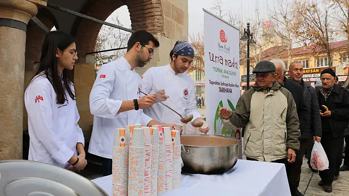 Tarhana çorbası dağıtıldı